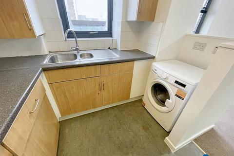 2 bedroom flat to rent, 100 Axe Street, Barking, London