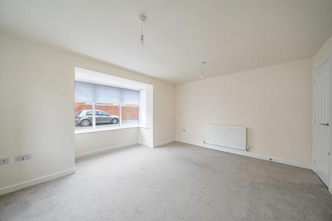 3 bedroom townhouse to rent, Horwood Drive, Nottingham NG4