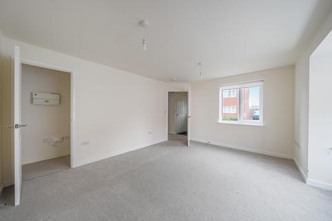 3 bedroom townhouse to rent, Horwood Drive, Nottingham NG4
