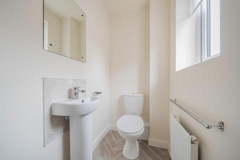 3 bedroom townhouse to rent, Horwood Drive, Nottingham NG4