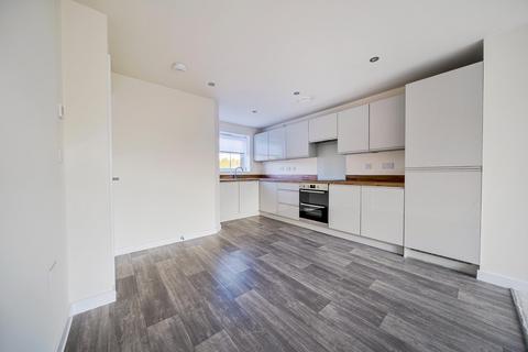 3 bedroom townhouse to rent, Lincoln Drive , Nottingham NG4