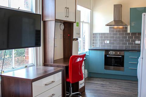 Studio to rent, Apt 5, Clarendon House, 20 Clarendon Road LS2
