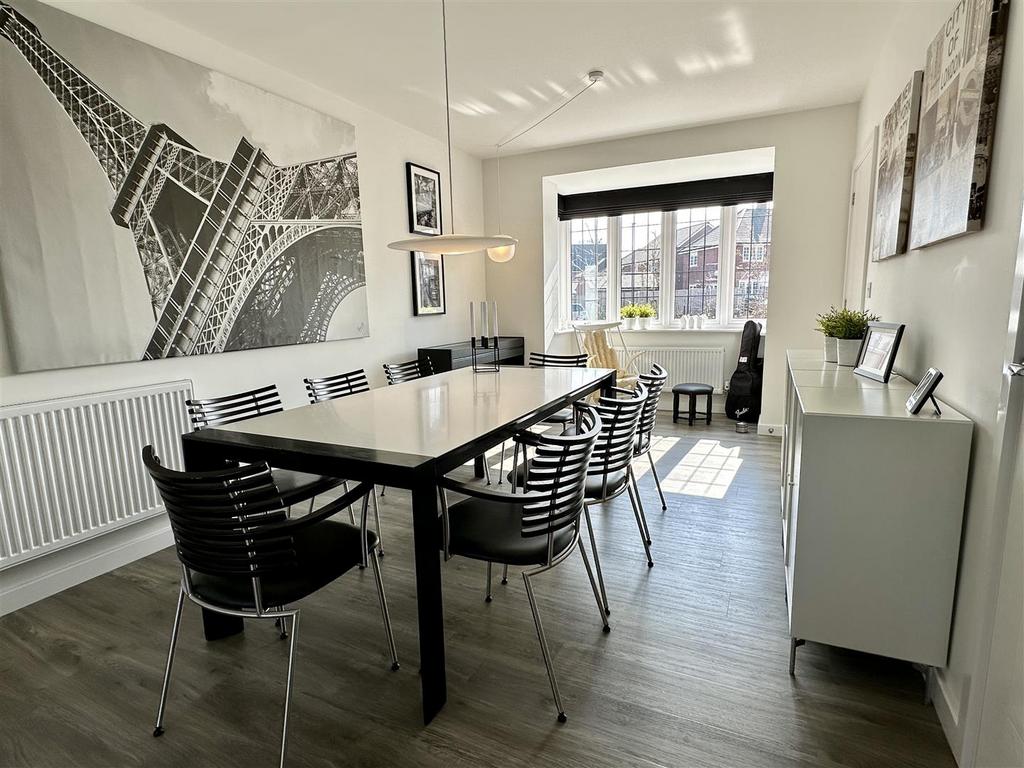 Dining kitchen