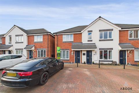 2 bedroom end of terrace house for sale, Hazelwell Avenue, Burton-On-Trent DE14