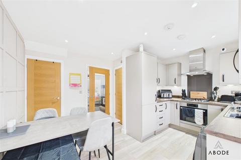 2 bedroom end of terrace house for sale, Hazelwell Avenue, Burton-On-Trent DE14