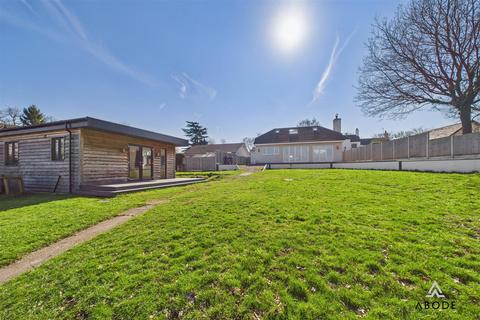 75 Barroon, Castle Donington, Derby, DE74 2PF