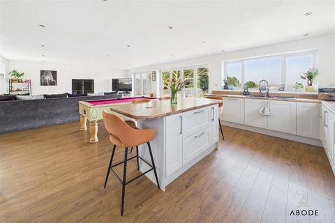 75 Barroon, Castle Donington, Derby, DE74 2PF