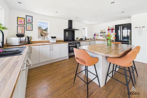 75 Barroon, Castle Donington, Derby, DE74 2PF