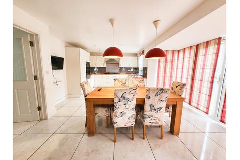 undefined, Port Stanley Close, Norton Fitzwarren, Taunton