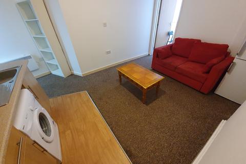 1 bedroom flat to rent, F6, 1 West Luton Place, Adamsdown