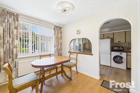 41 Seymour Way, Sunbury-on-thames, TW16 7JJ