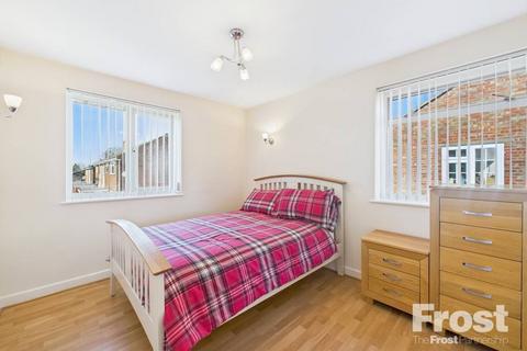 41 Seymour Way, Sunbury-on-thames, TW16 7JJ