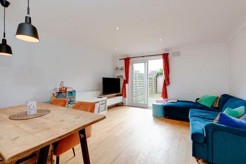 2 bedroom end of terrace house for sale, South Road, London W5