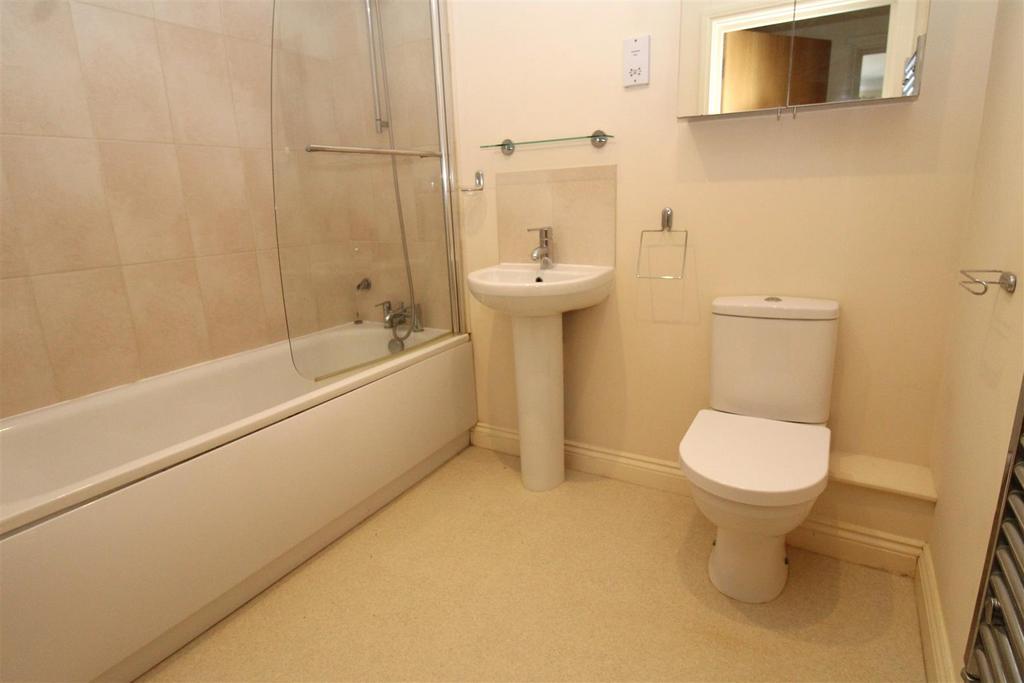 Bathroom.JPG
