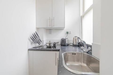 1 bedroom flat to rent, Hill Street, Mayfair