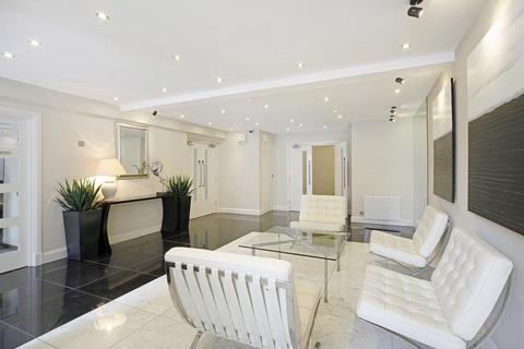 1 bedroom flat to rent, Hill Street, Mayfair