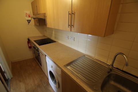 2 bedroom flat to rent, F8, 1 West Luton Place, Adamsdown