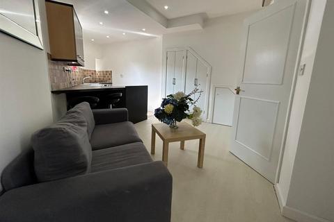 1 bedroom apartment to rent, Roath Court Place, Cardiff