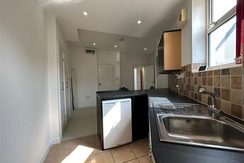 1 bedroom apartment to rent, Roath Court Place, Cardiff