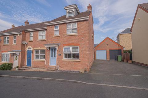 4 bedroom end of terrace house for sale, Old Dickens Heath Road, Shirley, B90