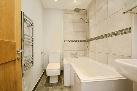 3 bedroom terraced house to rent, Williams Place, Pontypridd, CF37