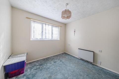 1 bedroom retirement property for sale, Uxbridge,  Middlesex,  UB10