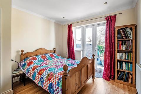34 Warenne Road, Fetcham, Leatherhead, KT22 9UQ