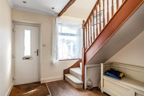 34 Warenne Road, Fetcham, Leatherhead, KT22 9UQ