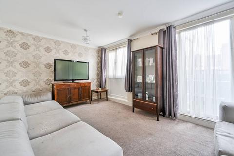 3 bedroom flat for sale, Southwood Smith House, Florida Street, Bethnal Green, London, E2