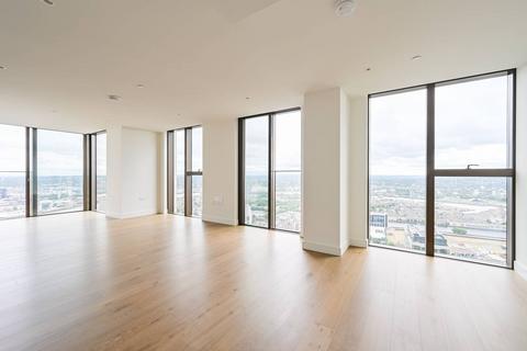 South Quay Plaza, Canary Wharf E14
