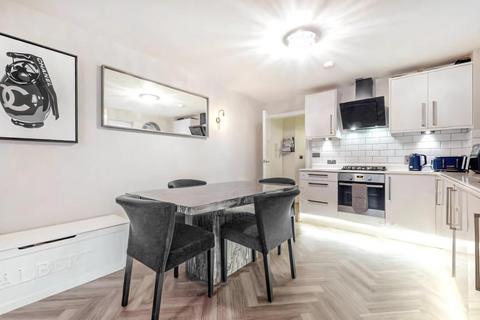 2 bedroom apartment to rent, Elm Terrace, London