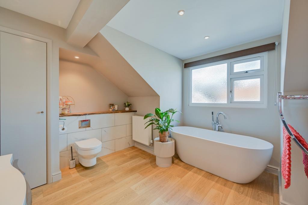 Ensuite1 1