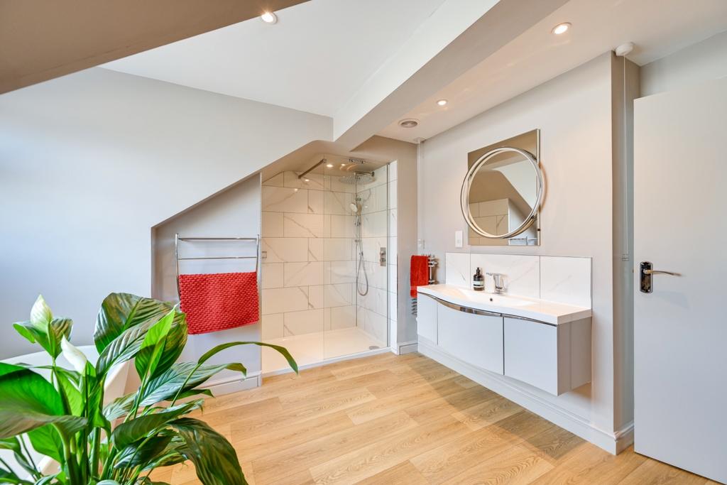 Ensuite1 2