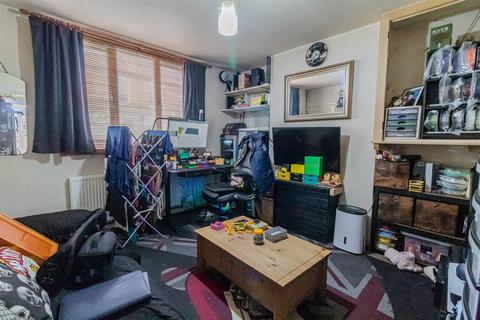 2 bedroom end of terrace house for sale, Victory Road, Beeston