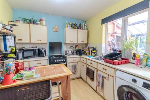 2 bedroom end of terrace house for sale, Victory Road, Beeston
