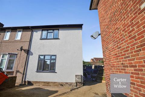 1 bedroom apartment for sale, Neville Gardens, Dagenham, Essex