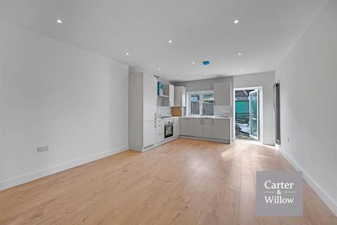 1 bedroom apartment for sale, Neville Gardens, Dagenham, Essex