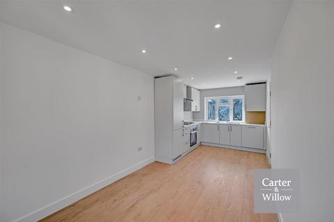 1 bedroom apartment for sale, Neville Gardens, Dagenham, Essex