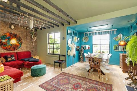 3 bedroom flat for sale, Sutherland Avenue, Maida Vale W9