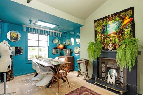 3 bedroom flat for sale, Sutherland Avenue, Maida Vale W9
