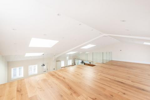 undefined, Denham, Quainton, Aylesbury, Buckinghamshire, HP22