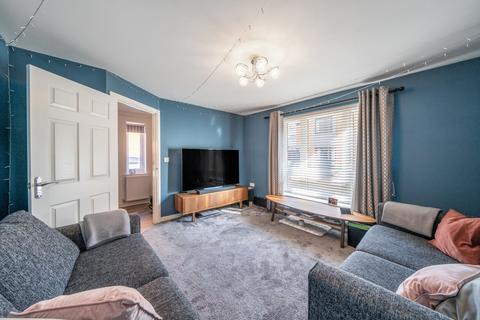 35 Amberoid Drive, Bishops Cleeve, Cheltenham, GL52 7ZX