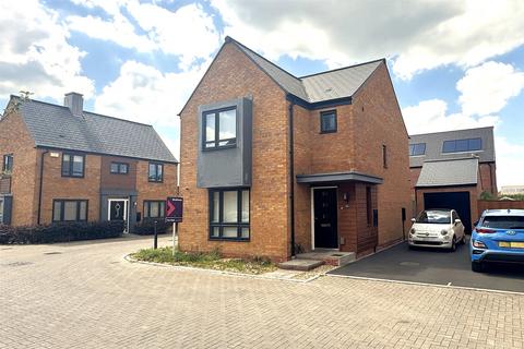 35 Amberoid Drive, Bishops Cleeve, Cheltenham, GL52 7ZX
