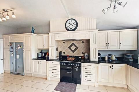 4 bedroom semi-detached house for sale, Pinner Road, Pinner HA5