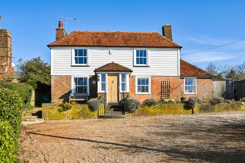 4 bedroom detached house for sale, Bowlers Town, Rye Foreign, Rye, East Sussex TN31 7UR