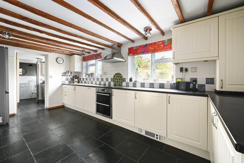 4 bedroom detached house for sale, Bowlers Town, Rye Foreign, Rye, East Sussex TN31 7UR