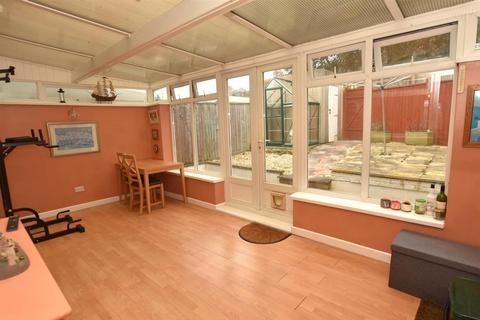 46 Hamlin Gardens, Exeter, EX1 3AD