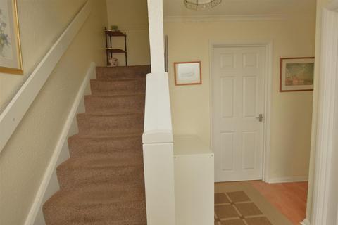46 Hamlin Gardens, Exeter, EX1 3AD
