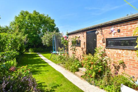 3 bedroom semi-detached house for sale, Brewers End, Takeley