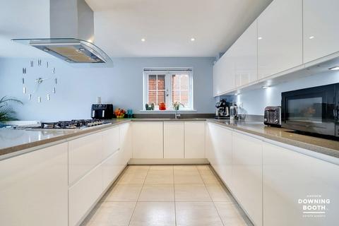 5 Buddleia Avenue, Streethay, Lichfield, WS13 8LL